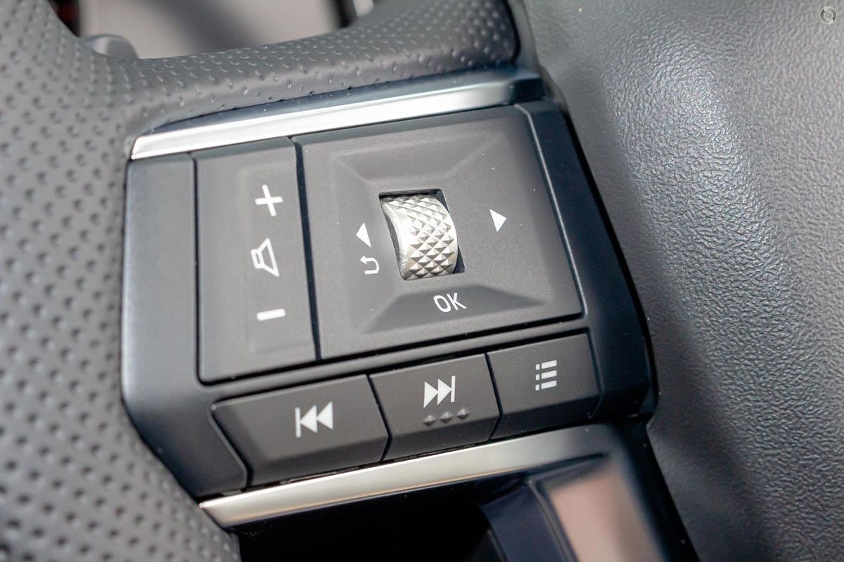 2024 Mitsubishi Outlander LS ZM