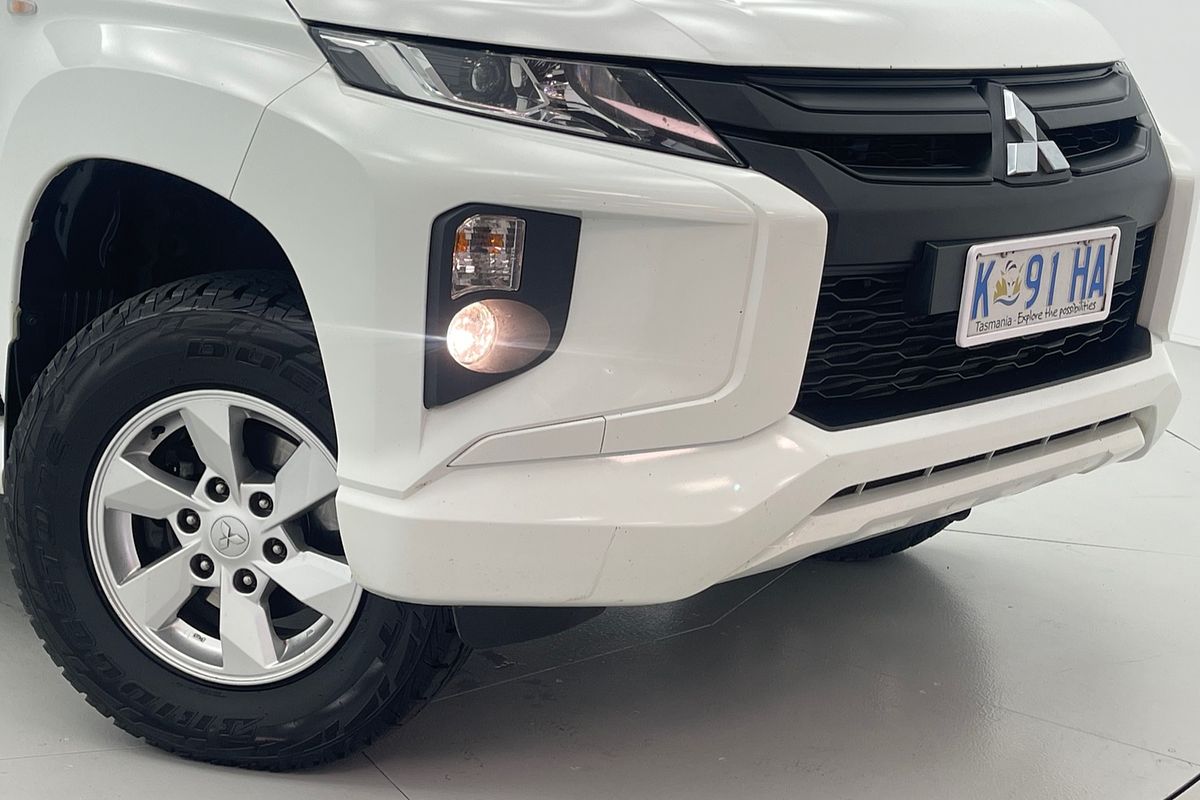 2022 Mitsubishi MR Triton GLX+ 2.4L D 6A/T 4X4 DC PU