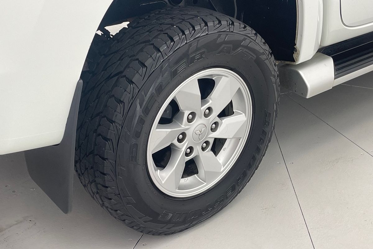 2022 Mitsubishi Triton GLX+ MR 4X4