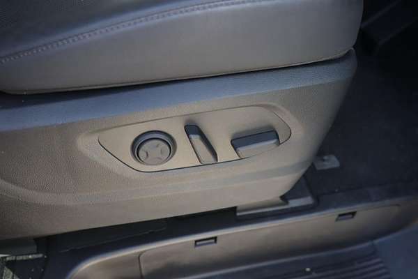 2024 Hyundai STARIA Highlander US4.V3