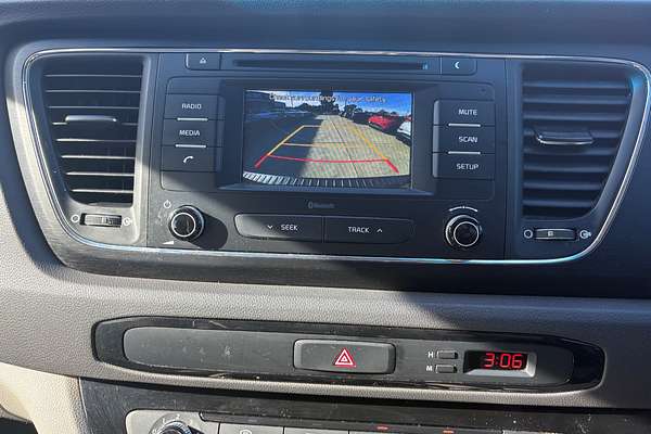 2017 Kia Carnival S YP