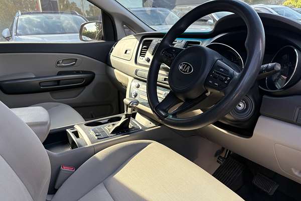 2017 Kia Carnival S YP