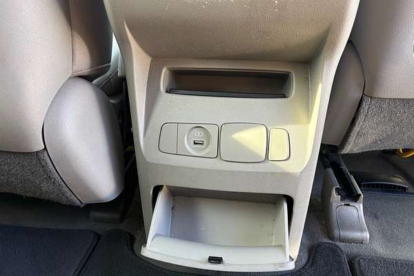 2017 Kia Carnival S YP