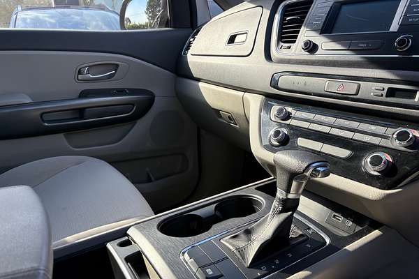 2017 Kia Carnival S YP