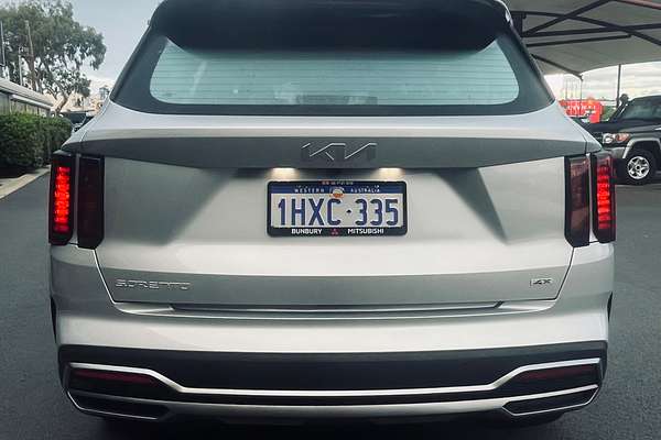 2023 Kia Sorento S MQ4