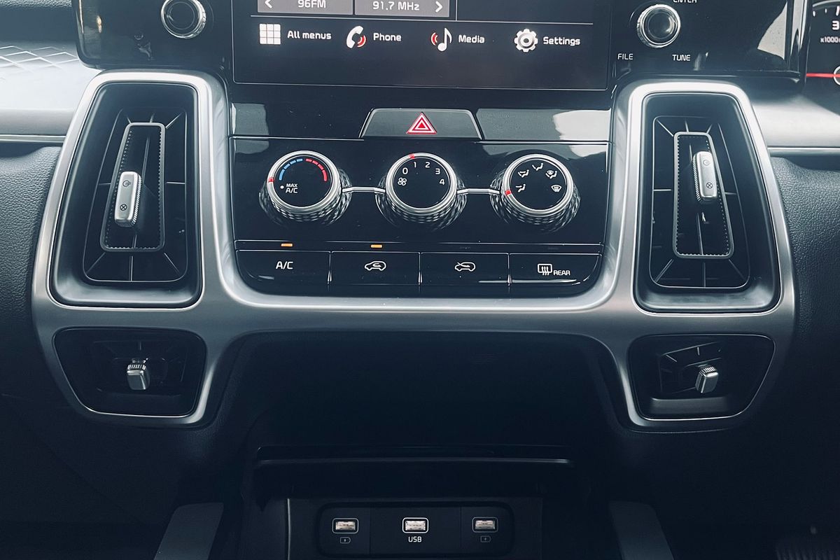 2023 Kia Sorento S MQ4