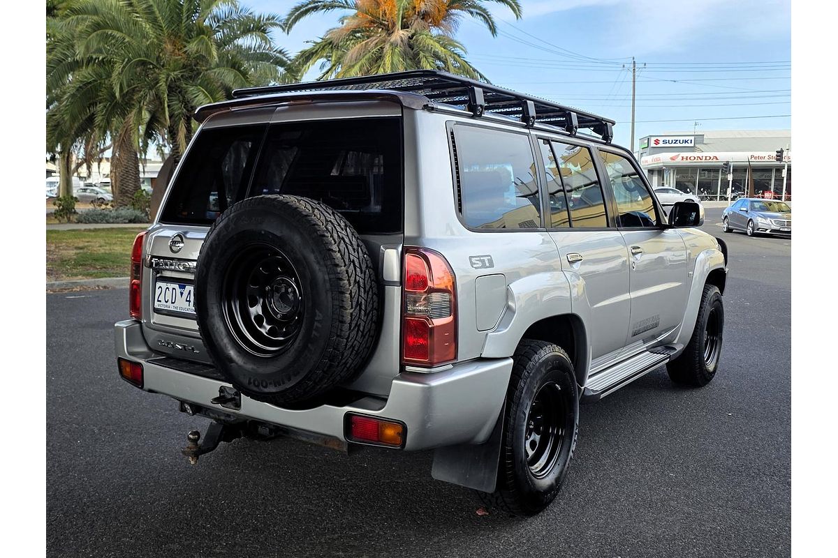 2011 Nissan Patrol ST GU 7