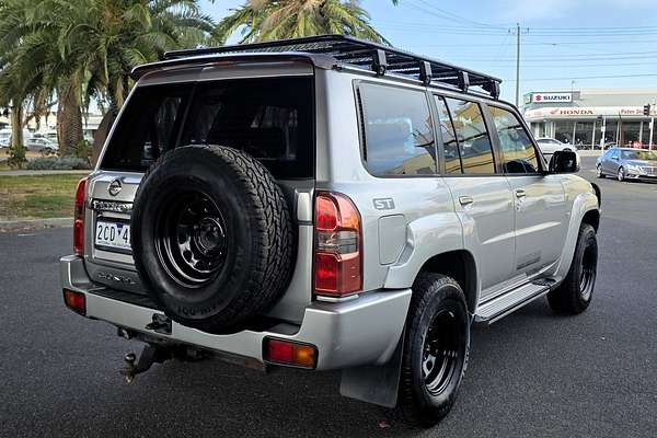2011 Nissan Patrol ST GU 7