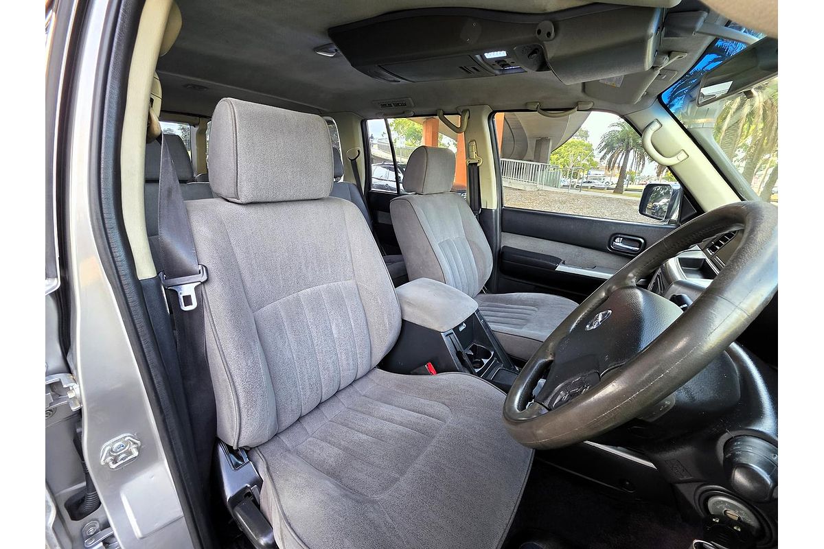 2011 Nissan Patrol ST GU 7