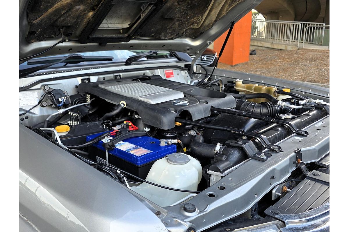 2011 Nissan Patrol ST GU 7