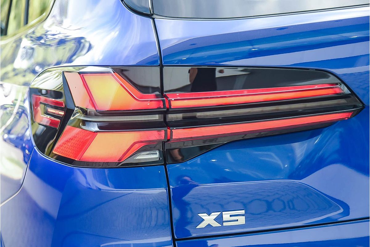 2024 BMW X5 M60i G05 LCI