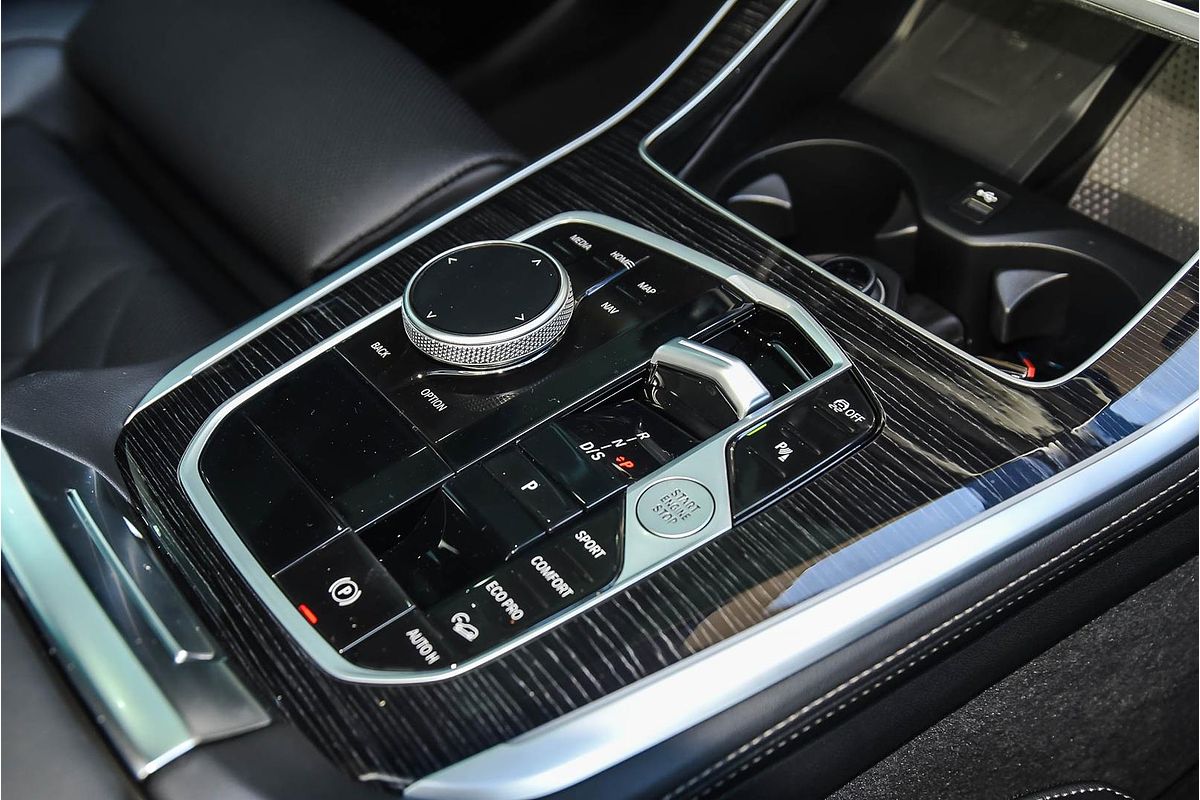 2024 BMW X5 M60i G05 LCI