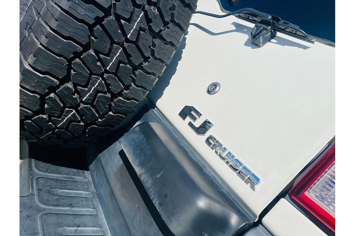 2014 Toyota FJ Cruiser GSJ15R