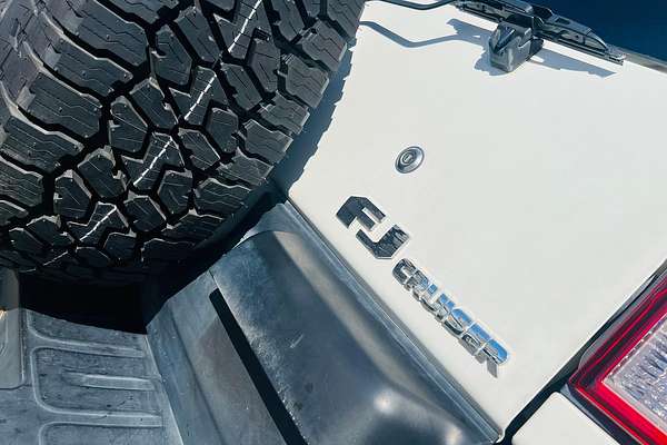 2014 Toyota FJ Cruiser GSJ15R