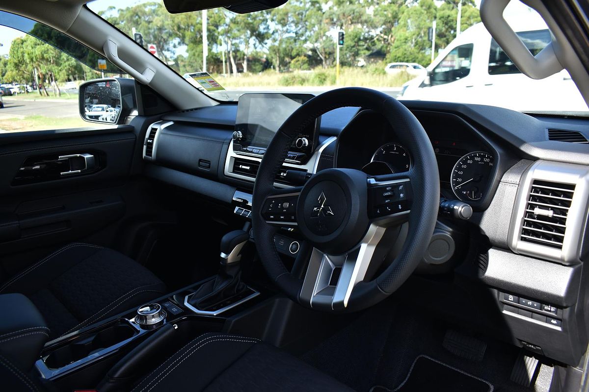 2024 Mitsubishi Triton GLS MV 4X4