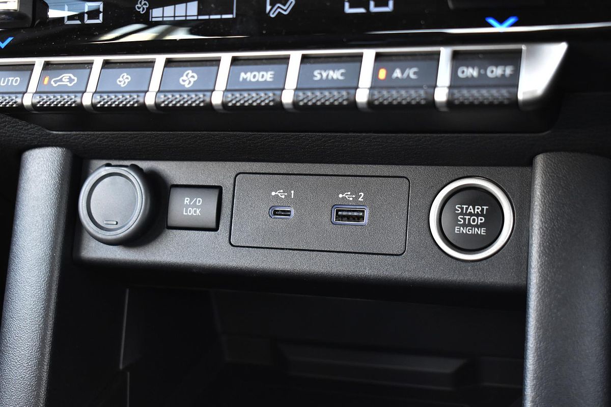 2024 Mitsubishi Triton GLS MV 4X4