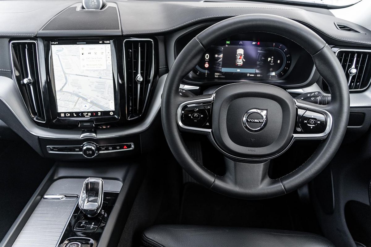 2023 Volvo XC60 Plus B5