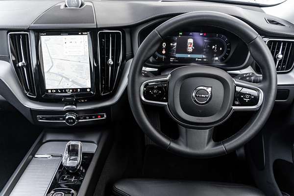 2023 Volvo XC60 Plus B5