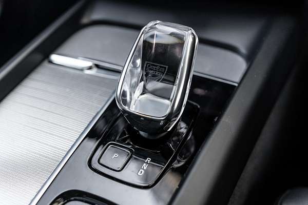 2023 Volvo XC60 Plus B5