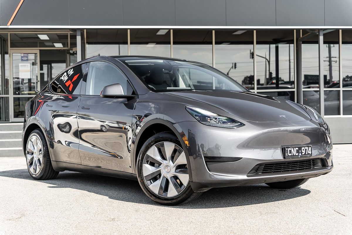 2023 Tesla Model Y Rear-Wheel Drive