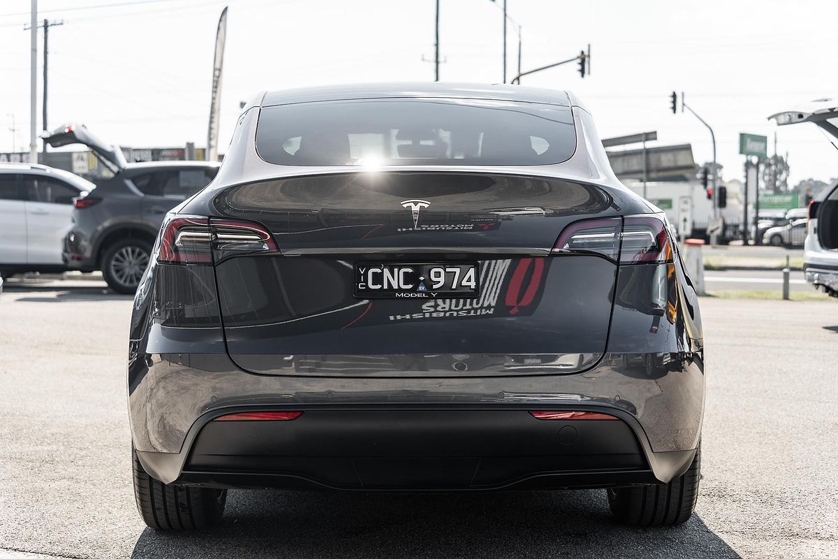 2023 Tesla Model Y Rear-Wheel Drive