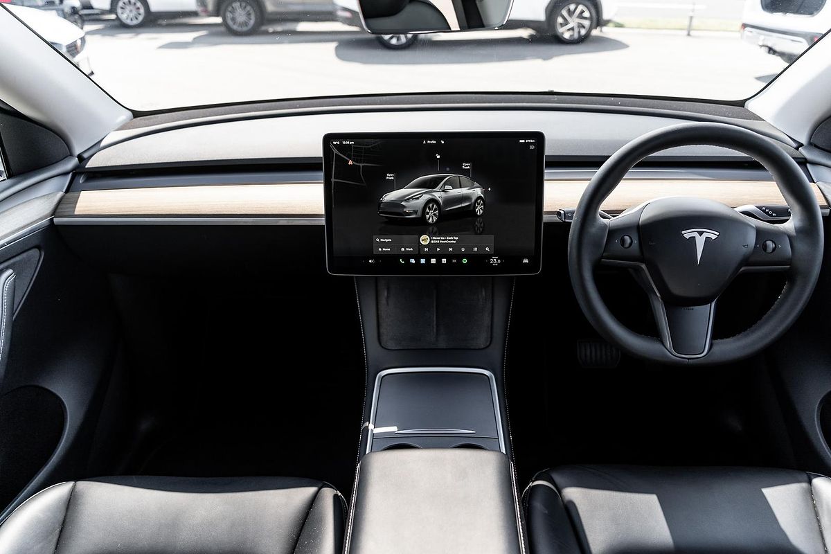 2023 Tesla Model Y Rear-Wheel Drive