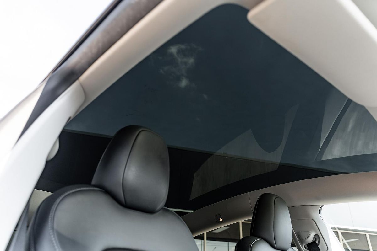 2023 Tesla Model Y Rear-Wheel Drive