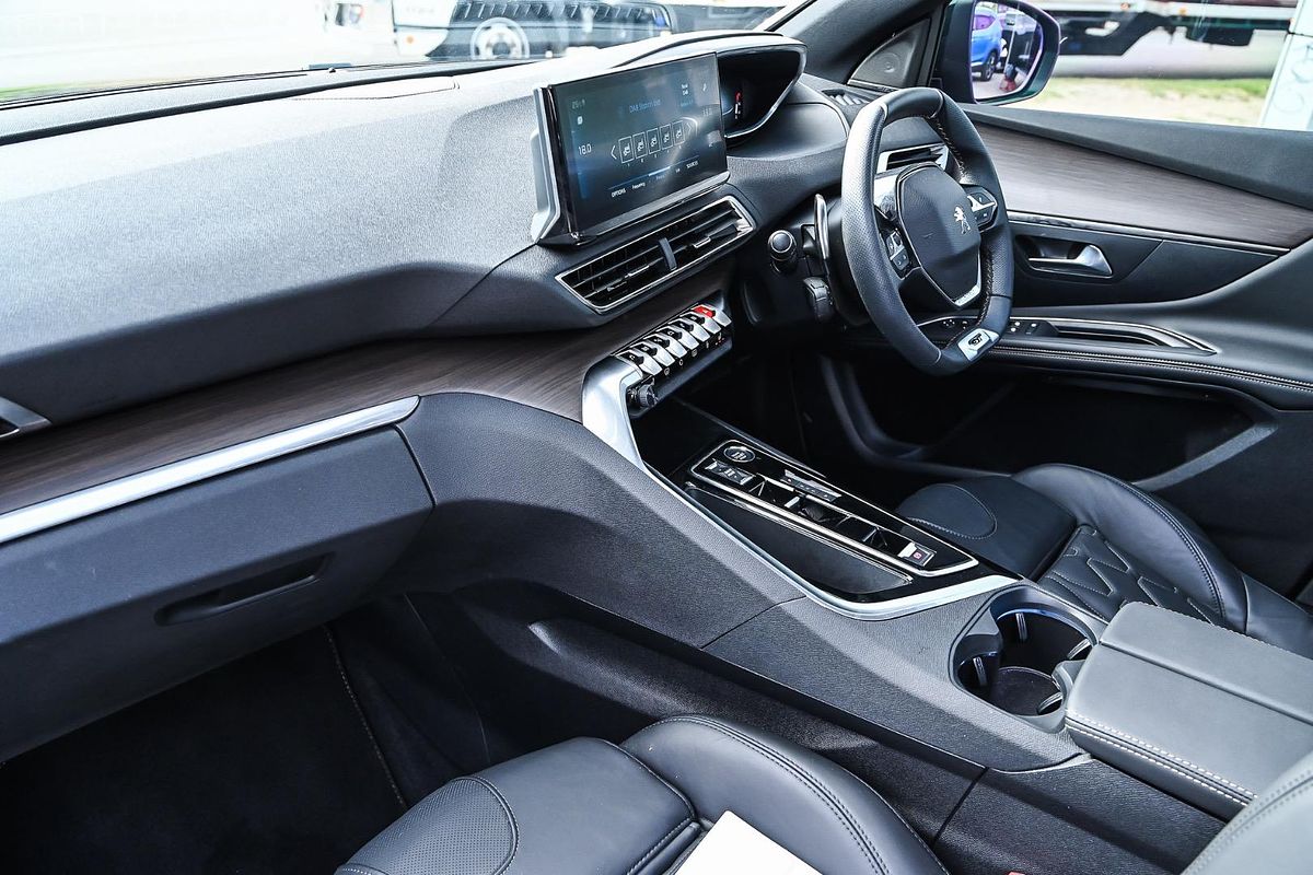 2023 Peugeot 3008 GT Sport P84