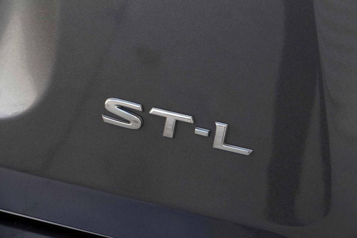 2016 Nissan Pathfinder ST-L R52