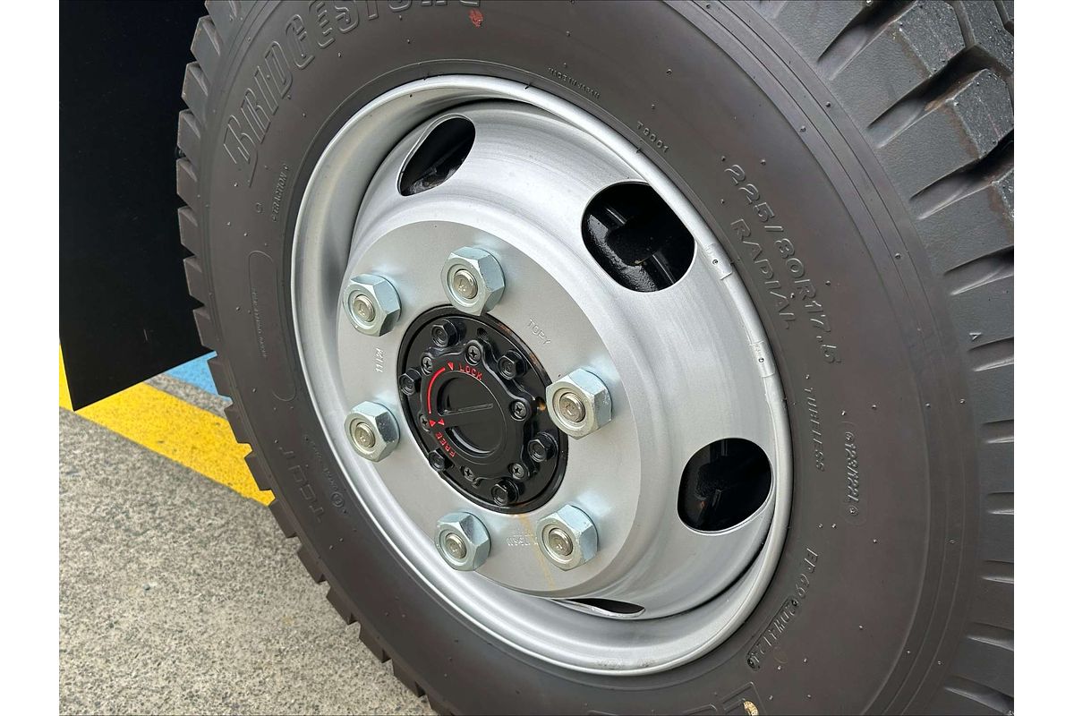2025 Isuzu NPS 75/45-155 AMT 4x4 Cab Chassis NO ADBLUE OR DPD  4X4