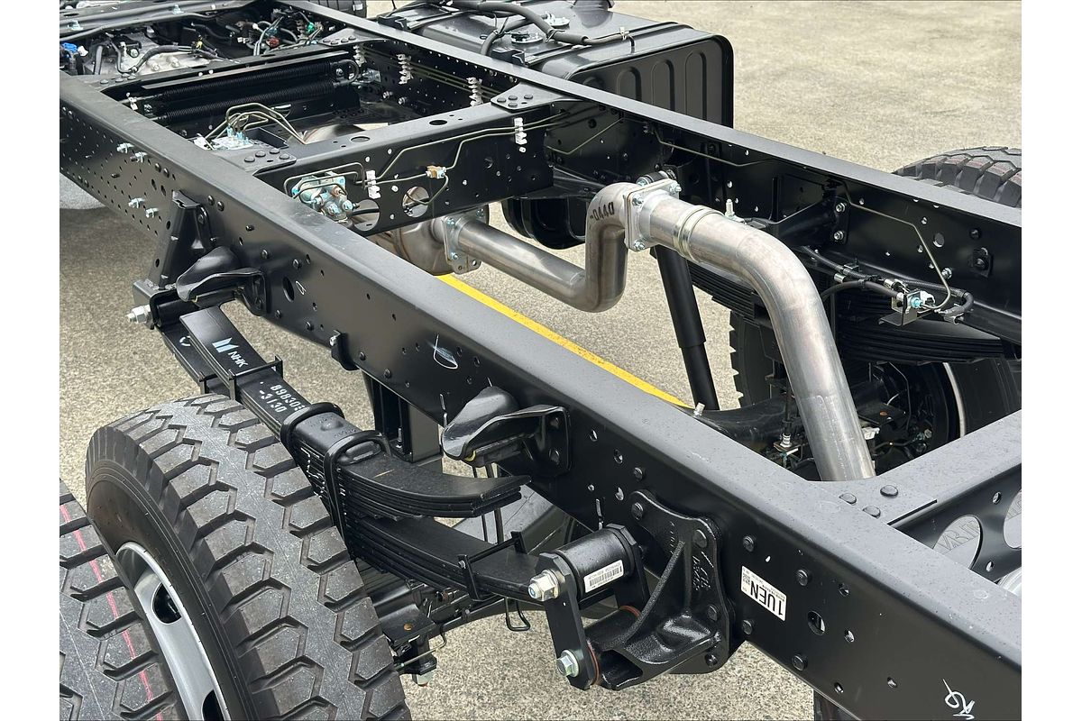 2025 Isuzu NPS 75/45-155 AMT 4x4 Cab Chassis NO ADBLUE OR DPD  4X4