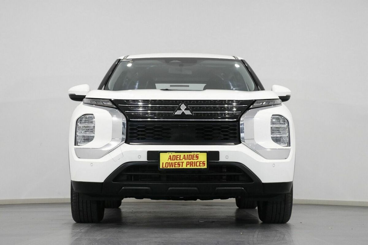 2023 Mitsubishi Outlander ES ZM