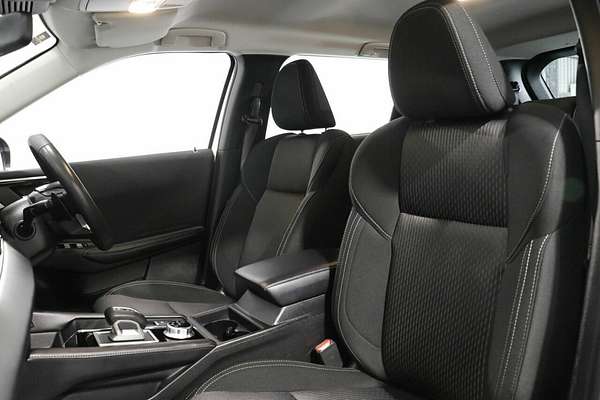 2023 Mitsubishi Outlander ES ZM