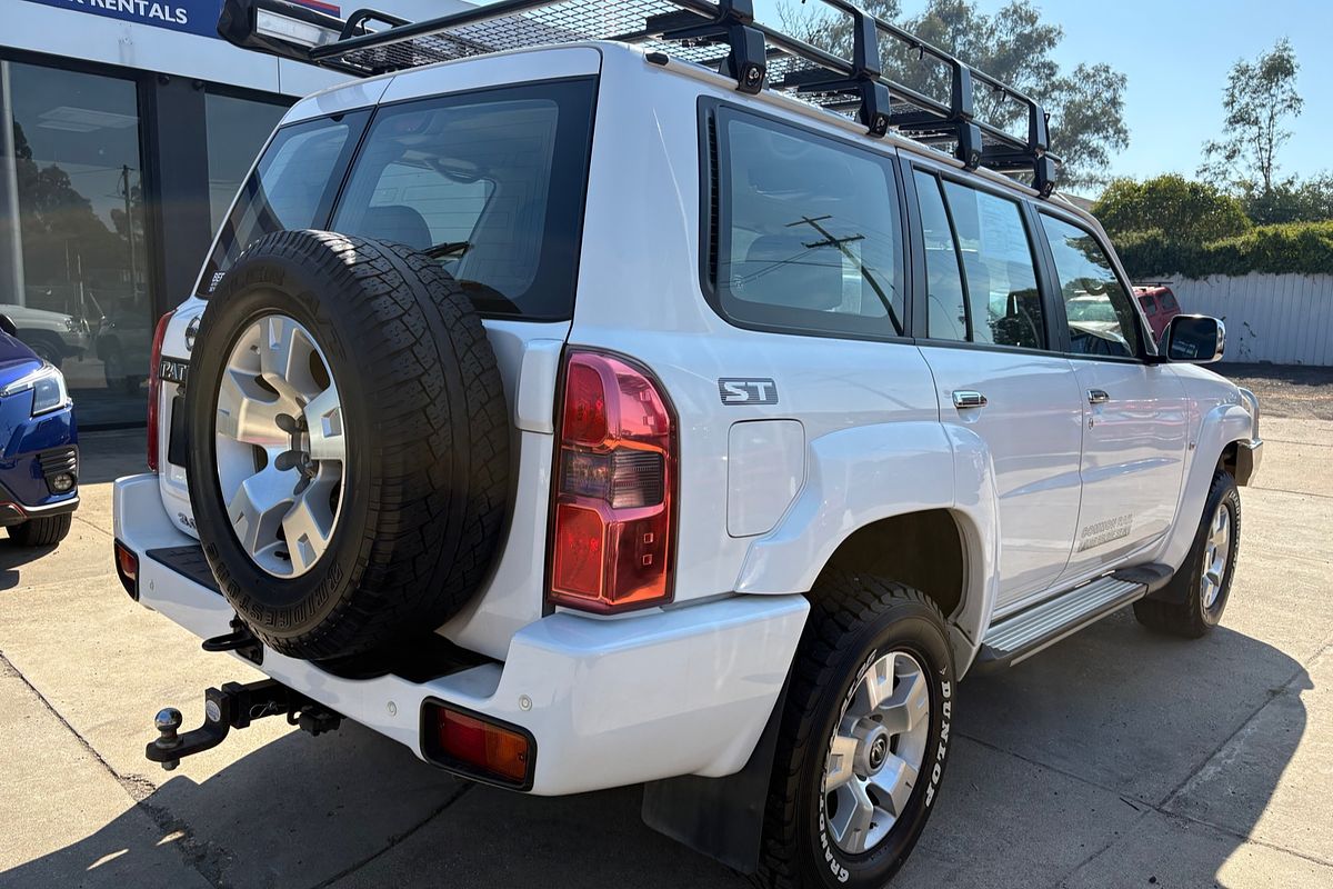 2010 Nissan Patrol ST GU 7