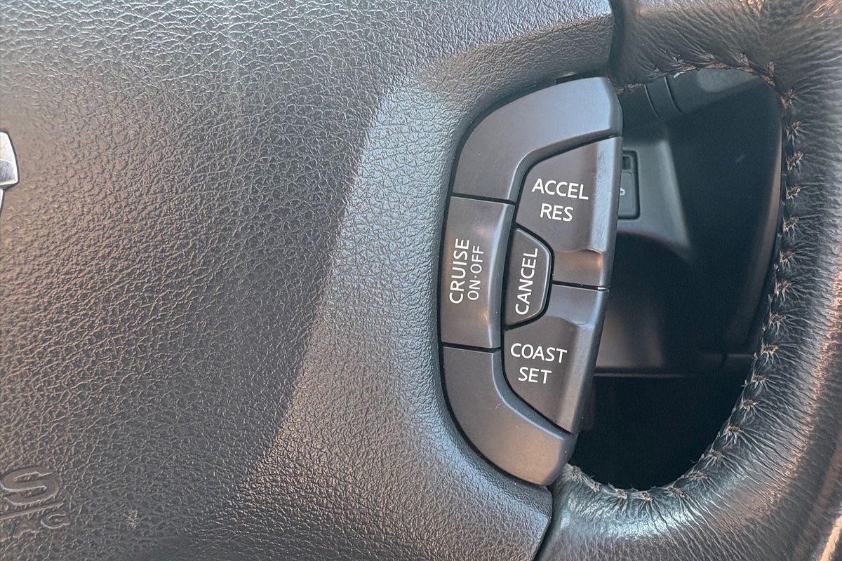 2010 Nissan Patrol ST GU 7