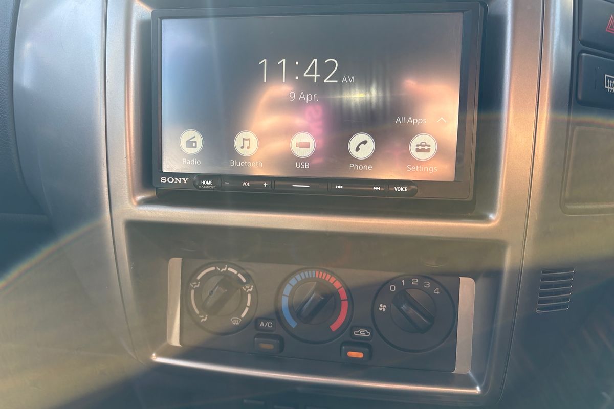 2010 Nissan Patrol ST GU 7