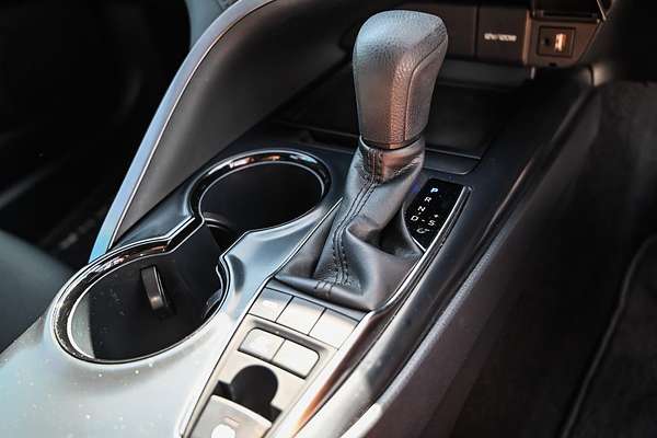 2019 Toyota Camry Ascent AXVH71R