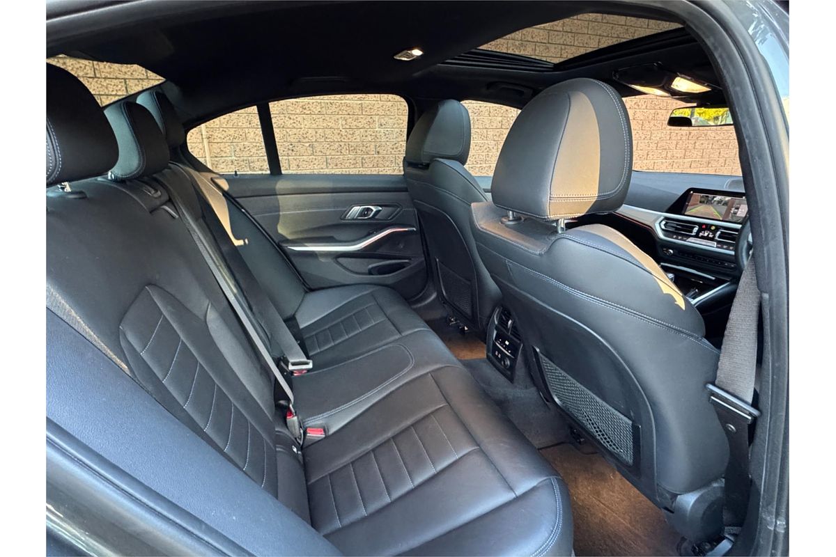 2020 BMW 3 30i M SPORT G20