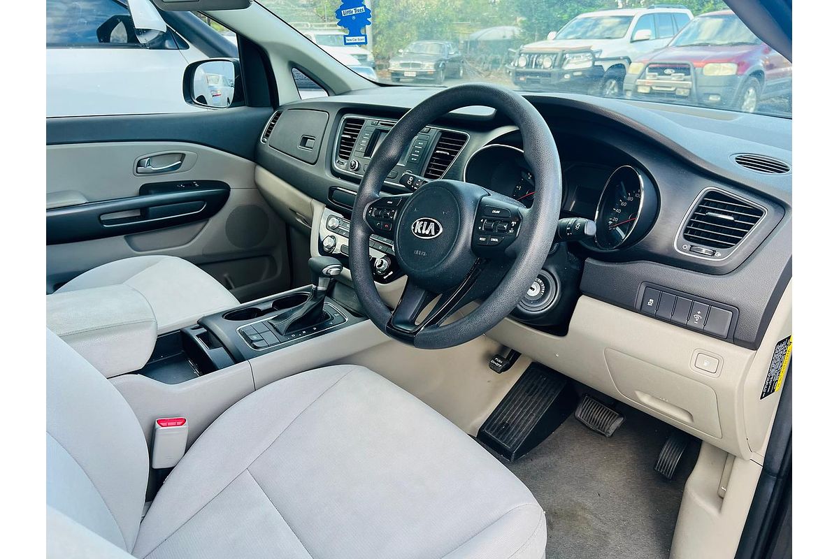 2017 Kia Carnival S YP