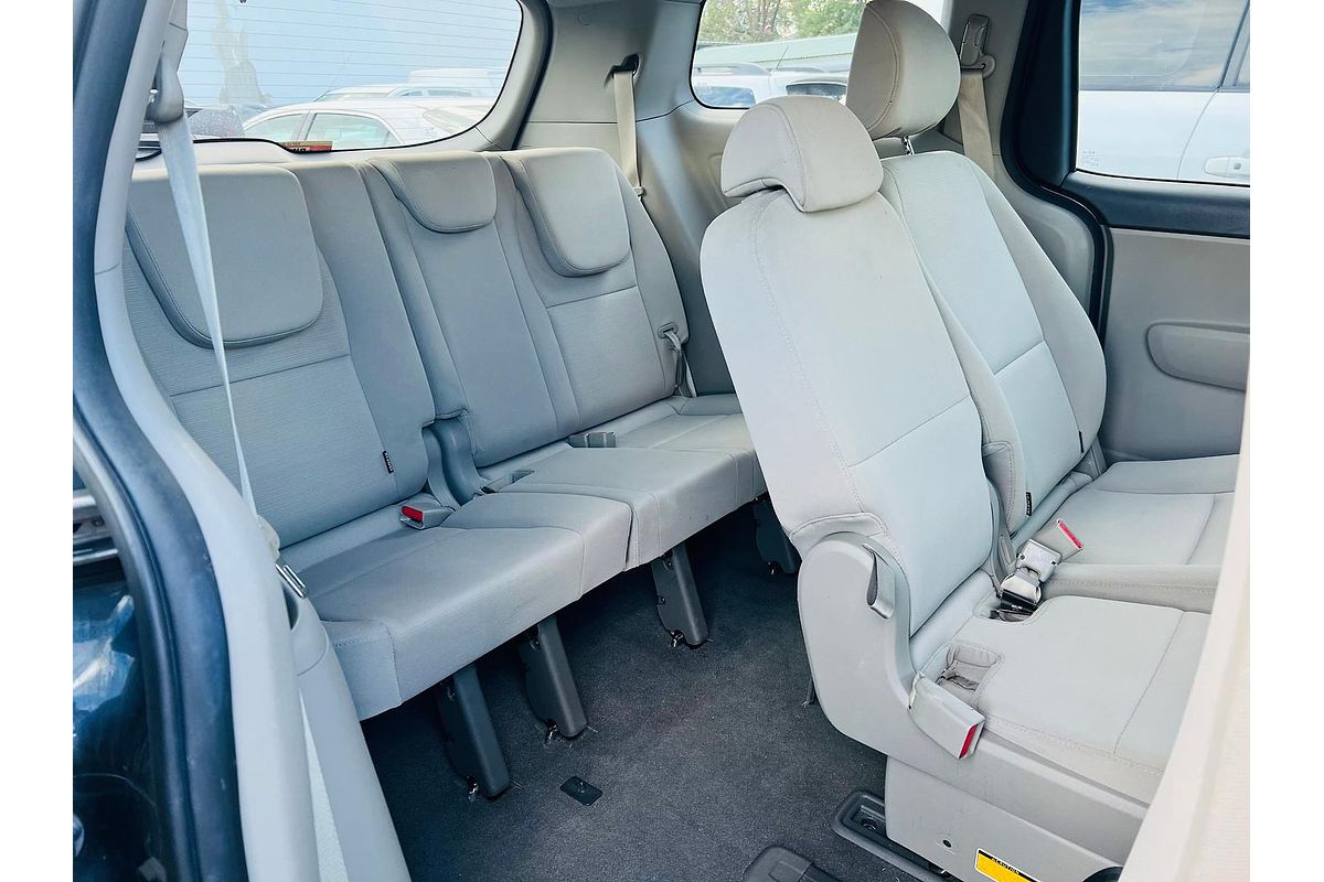 2017 Kia Carnival S YP