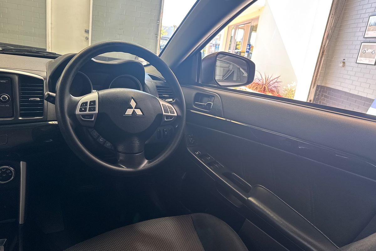2017 Mitsubishi Lancer ES Sport CF