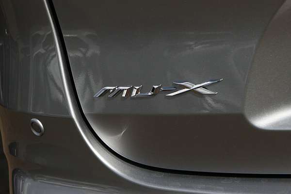 2025 Isuzu MU-X LS-T