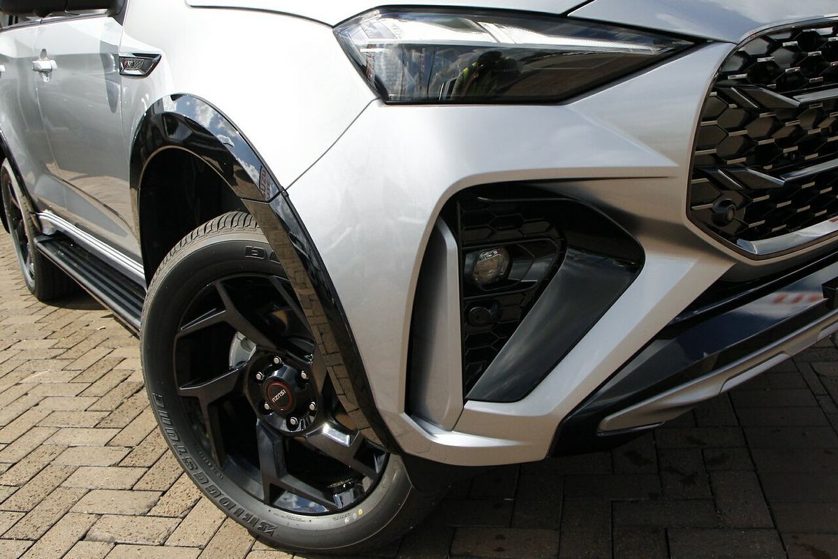 2025 Isuzu MU-X X-TERRAIN