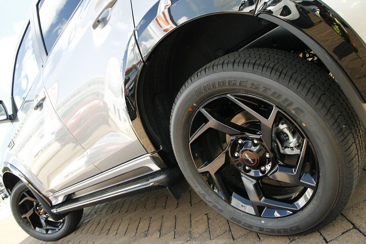 2025 Isuzu MU-X X-TERRAIN