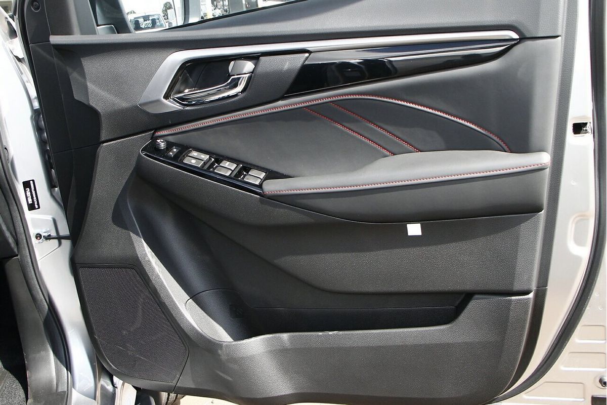 2025 Isuzu MU-X X-TERRAIN