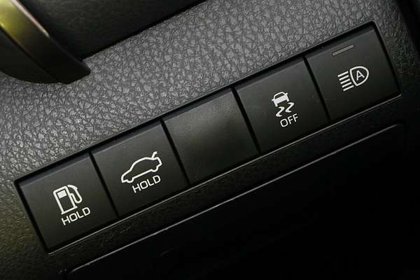 2022 Toyota Camry Ascent AXVH70R