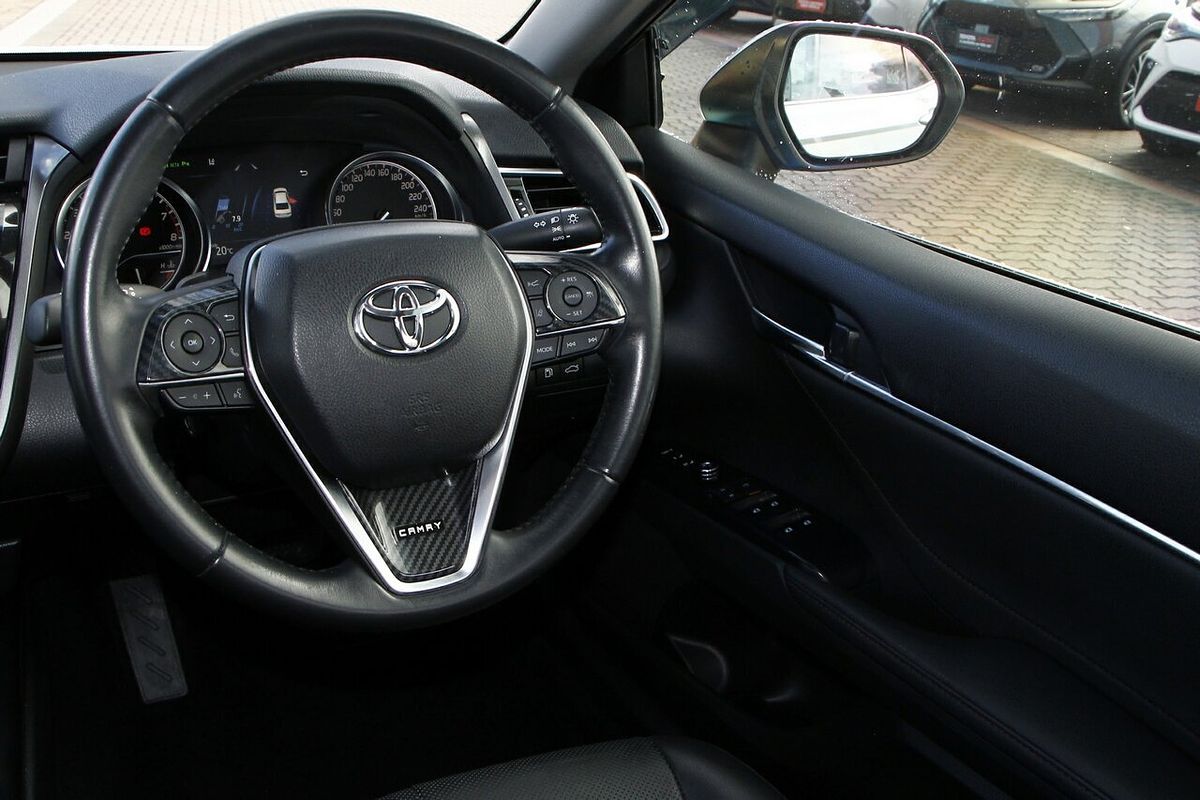 2018 Toyota Camry SL GSV70R