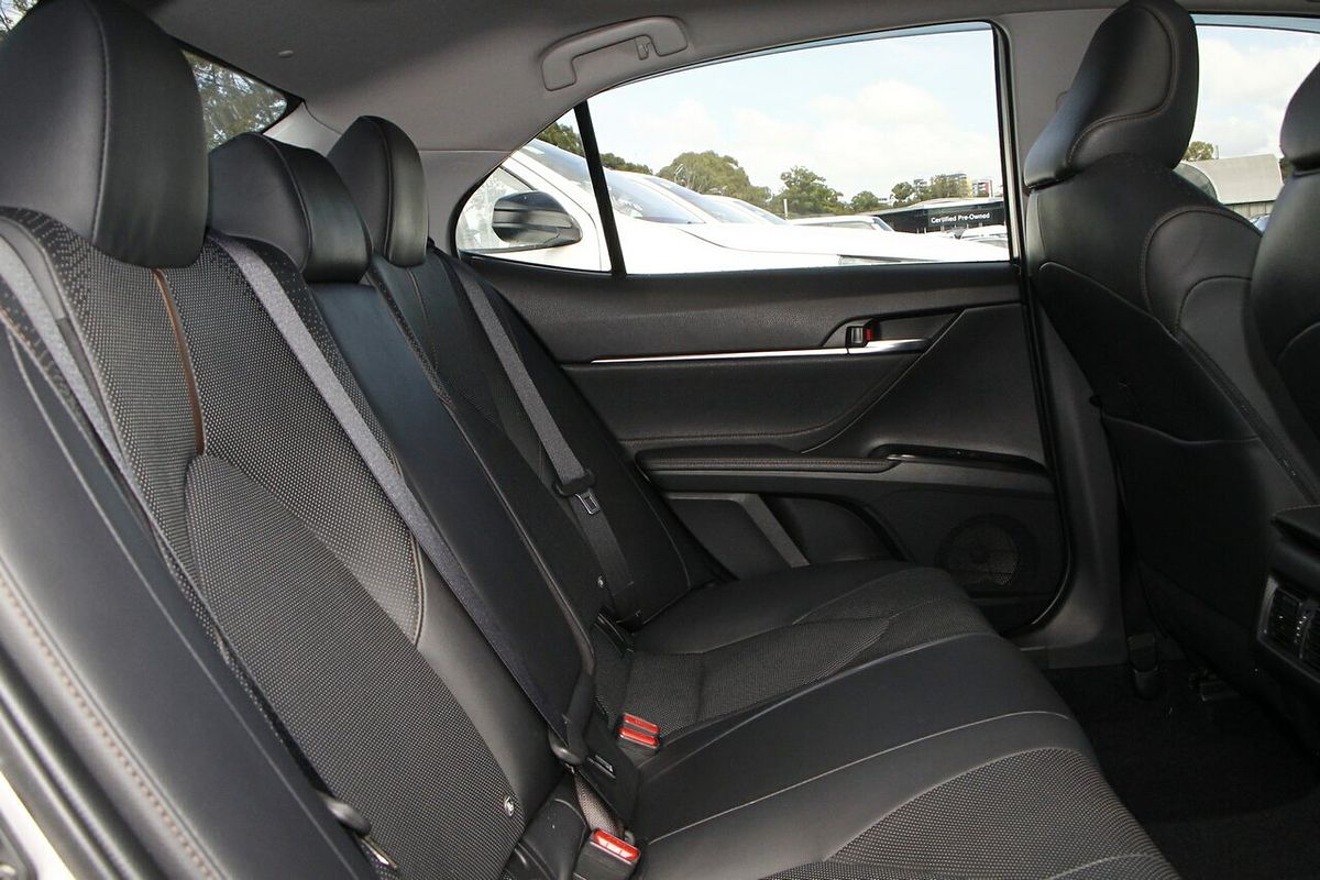 2018 Toyota Camry SL GSV70R