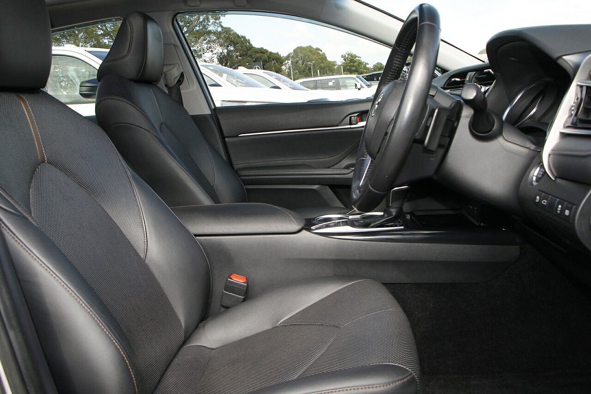 2018 Toyota Camry SL GSV70R