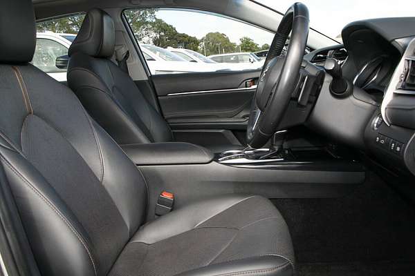 2018 Toyota Camry SL GSV70R